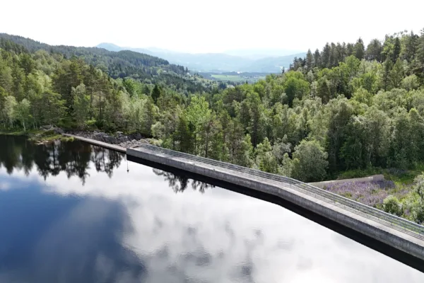 Lav magasinfylling og negativ hydrologisk balanse Lav magasinfylling og negativ hydrologisk balanse
